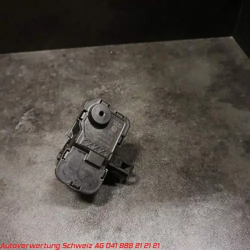 7p0810773d /  Tanköffner VAG