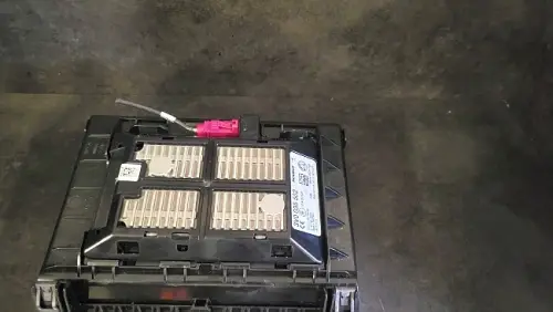 TELEFONLADEGERÄT SKODA