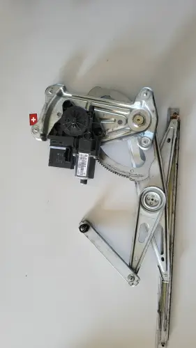 807301396R vorne rechst Renault Megane lll