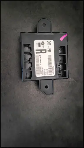 68155772af Türsteuergerät rechts Jeep Grand Cherokee