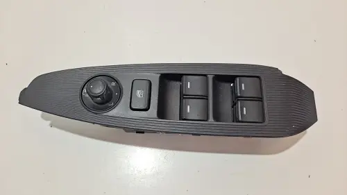 KD47-66-350 Fensterheberschalter vorne links Mazda CX5