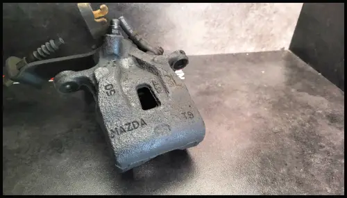 BREMSZANGE HINTEN LINKS MAZDA CX5  K0Y12699ZA