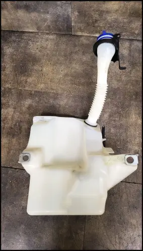 Waschwasserbehälter Ford C Max AV6113K163AB Wischwasserpumpe