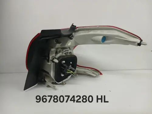 9678074280 Rückleuchte hinten links aussen Peugeot 2008