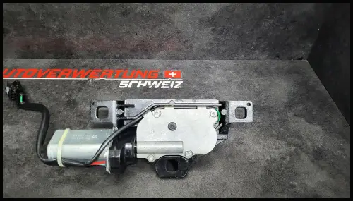 67107114613  Heckklappen Eingriff mit Stellmotor  67107114613 67 10 7 114 613 7114613 BMW E61 X6 E71 E72