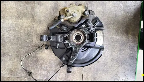 Achsschenkel vorne links Ford Fiesta H1BC-3K171-CAA