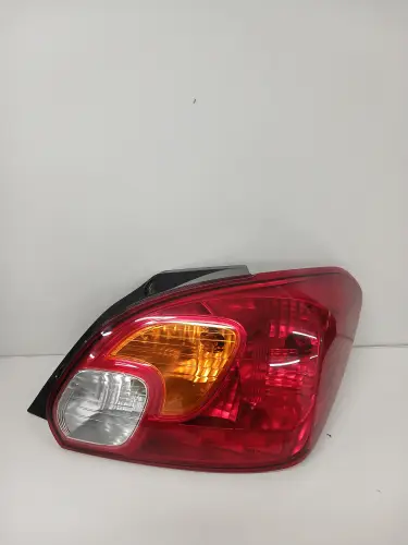 Rückleuchte hinten rechts Mitsubishi Space Star 8330A780