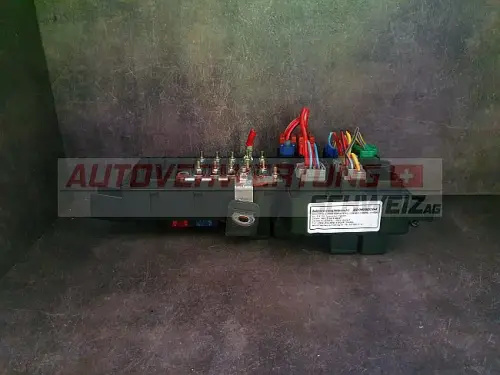 8678449 SICHERUNGSKASTEN VOLVO XC90