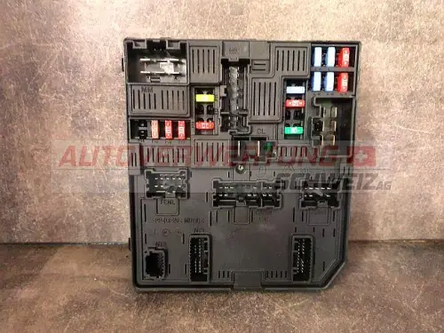 284B74BA0A SICHERUNGSKASTEN NISSAN QASHQAI