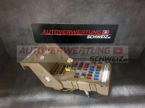 82201FG010 SICHERUNGSKASTEN SUBARU IMPREZA