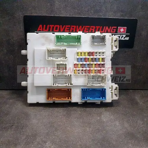 AV6T14A067AD SICHERUNGSKASTEN FORD FOCUS MK3