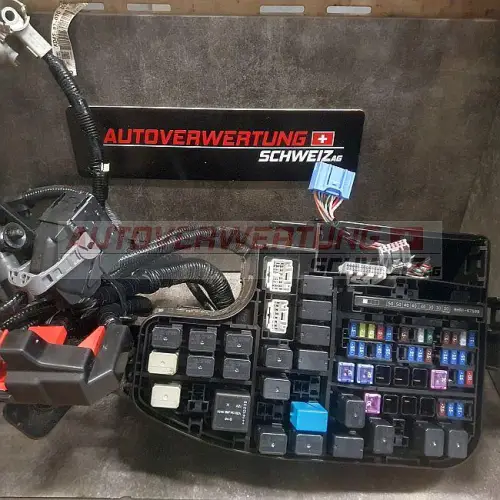 BHR166767 SICHERUNGSKASTEN MAZDA 3 MK3